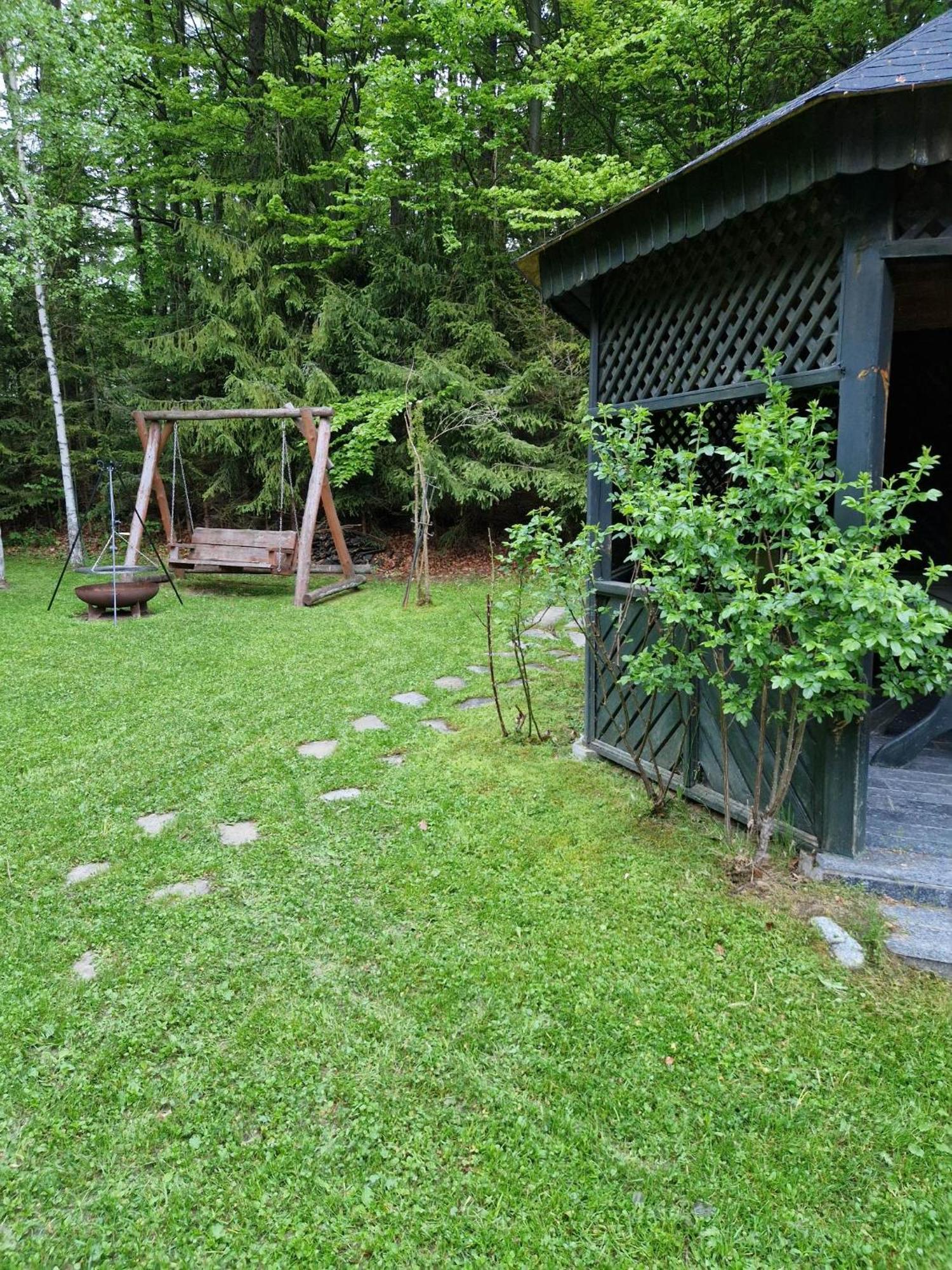 Villa Falsztyn Holiday Home Exteriör bild