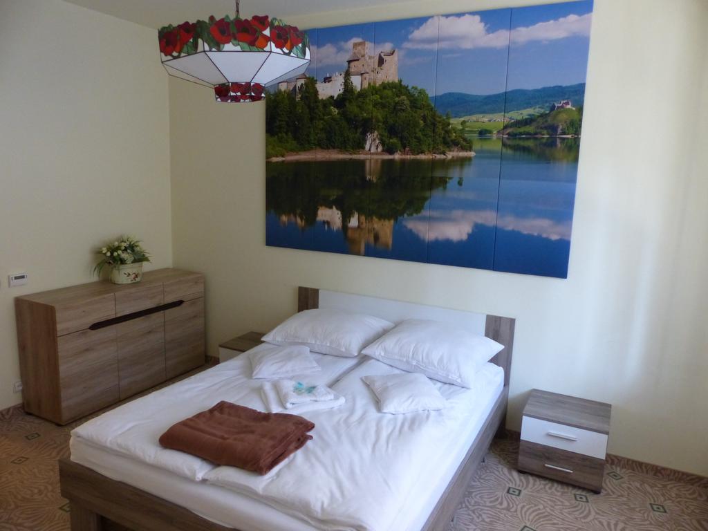 Villa Falsztyn Holiday Home Exteriör bild