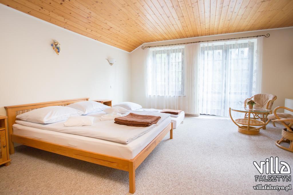 Villa Falsztyn Holiday Home Exteriör bild